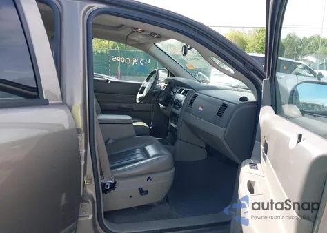 2005 Dodge Durango Limited from USA, damaged, VIN 1D4HB58N05F559145